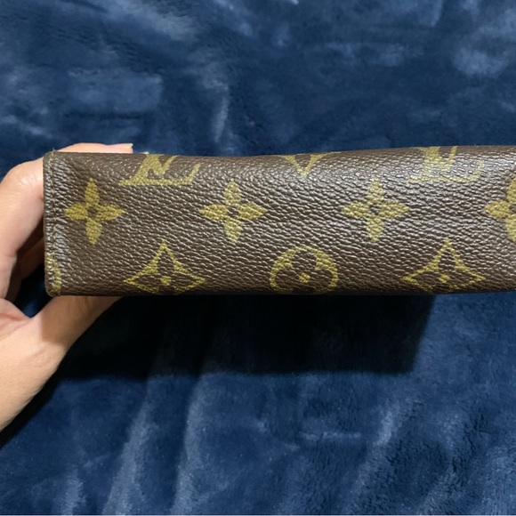Vintage Louis Vuitton Toiletry 15 in Monogram - Picture 10 of 10